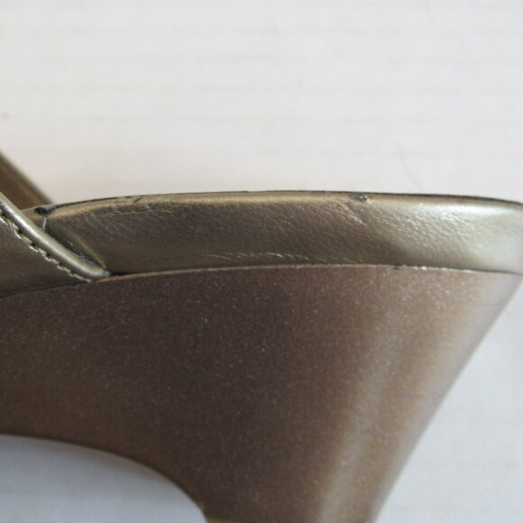 Jaclyn Smith Gold Strappy Slip On Open Toe Wedge Sandals Size 6.5M - Picture 10 of 14